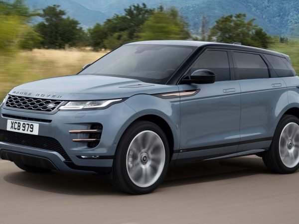 4-range-rover-evoque-2019-reveal-onroad-front_0